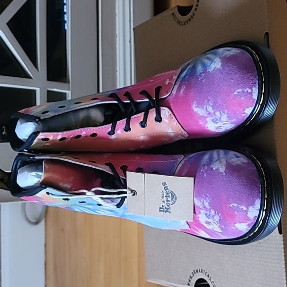 Dr. Marten's Girls Tye Dye Suede Boots, Size Kids 6M - Picture 6 of 16